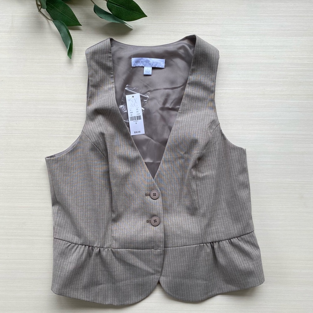 New York and Company vest brand new with tags